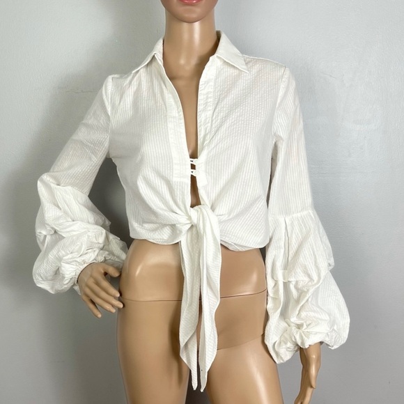 PETERSYN REVOLVE WHITE STRIPED TIE-FRONT CROP TOP - Picture 2 of 7